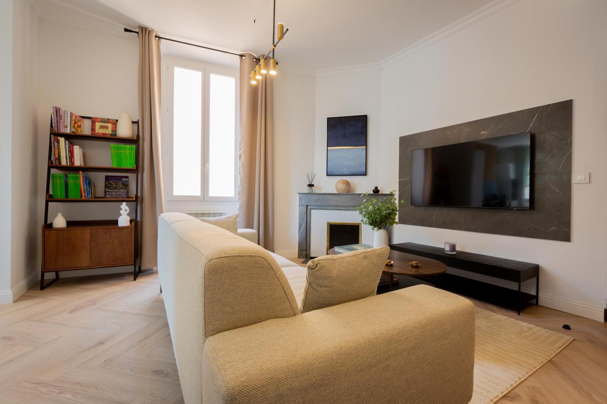 L'oranger T4 Elegant And Bright Prime Location Apartment